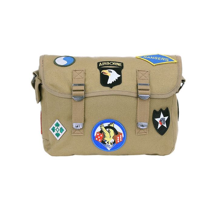 Fostex pukkel WWII khaki met emblemen